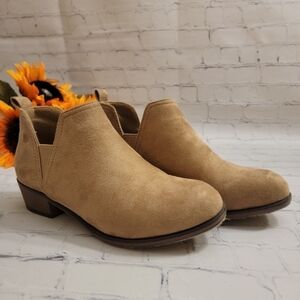 Pierre Dumas Ankle Boot Tan Size 6